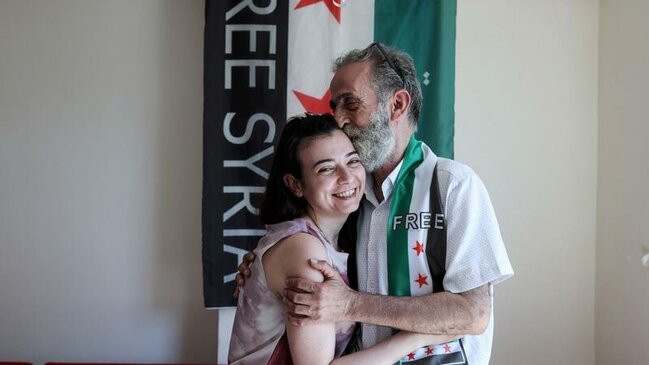 Ata qızı ilə 12 ildən sonra qovuşdu