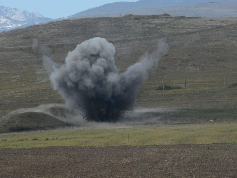 Vətən müharibəsində atılmış bombalardan biri partlayıb, yaralı var