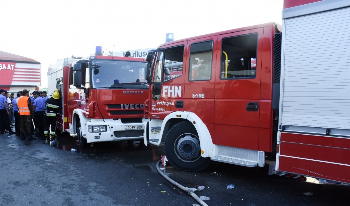 Abşeronda kimyəvi maddələr saxlanılan anbarda yanğın olub