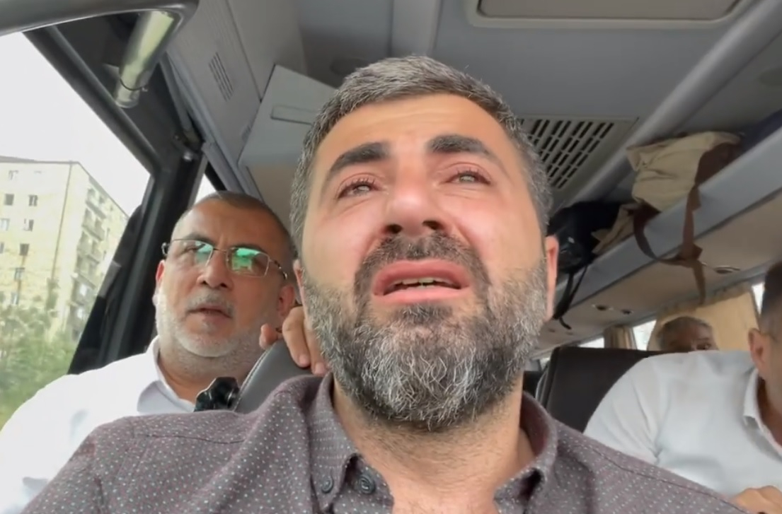 29 il sonra Şuşaya gedən Zaur göz yaşlarına boğuldu -VİDEO
