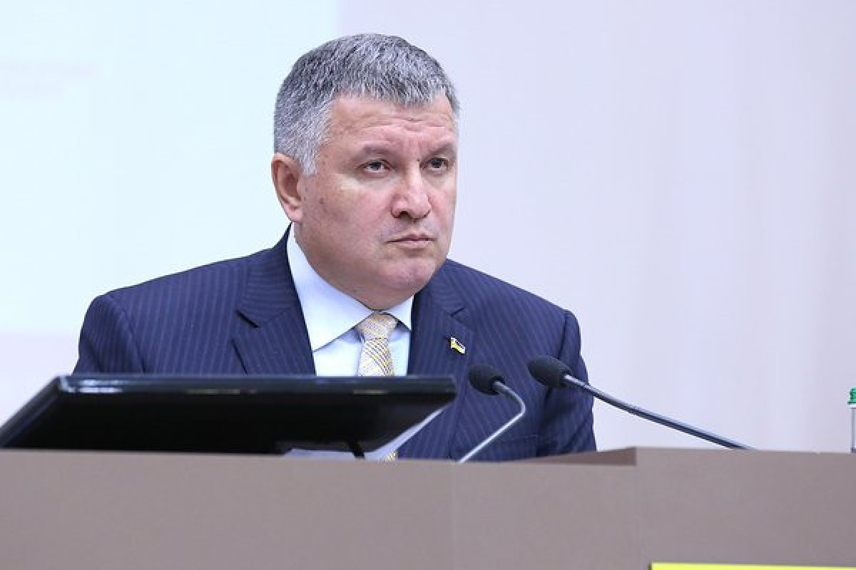 Ukraynanın daxili işlər naziri Arsen Avakov istefa ərizəsi yazıb