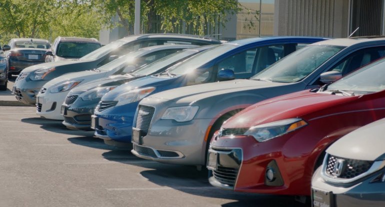 Ədliyyə Nazirliyinin avtomobilləri satışa çıxarılır - QİYMƏT