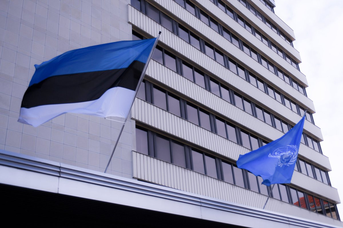 Estoniya XİN Rusiya diplomatını 