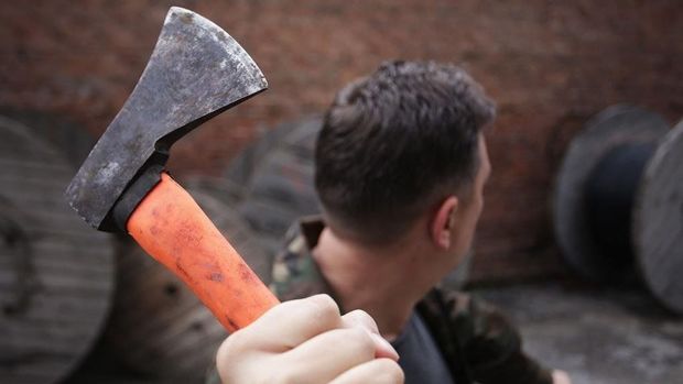 Россиянин топором и ножом убил знакомого и расправился со свидетелями