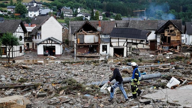 Çində dəhşətli daşqın: tarixi maksumum qeydə alındı, hər yer su altında qaldı (FOTO)