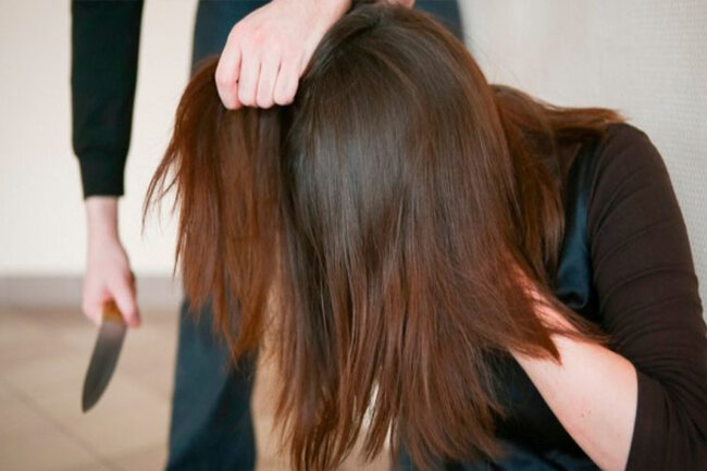 Sevgilisi tərəfindən bıçaqlanan qadın: 