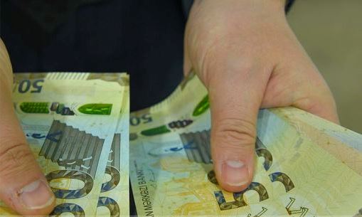 Banklar daha çox kredit verməyə başlayıb: Problemli kreditlərin həcmi də artıb - RƏSMİ