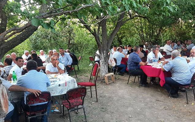 Evinin həyətində toy məclisi keçirən şəxs cərimələndi