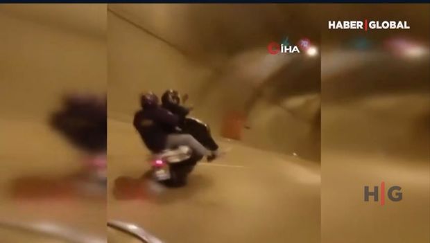 Motosiklet həvəskarlarının şousu qəza ilə bitdi - VİDEO