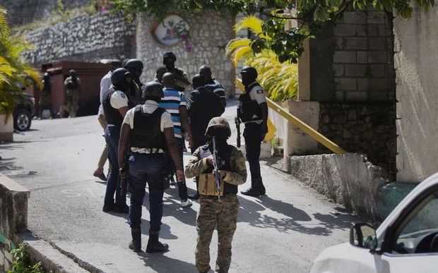 Полиция Гаити разыскивает бывшую судью по делу об убийстве президента Моиза
