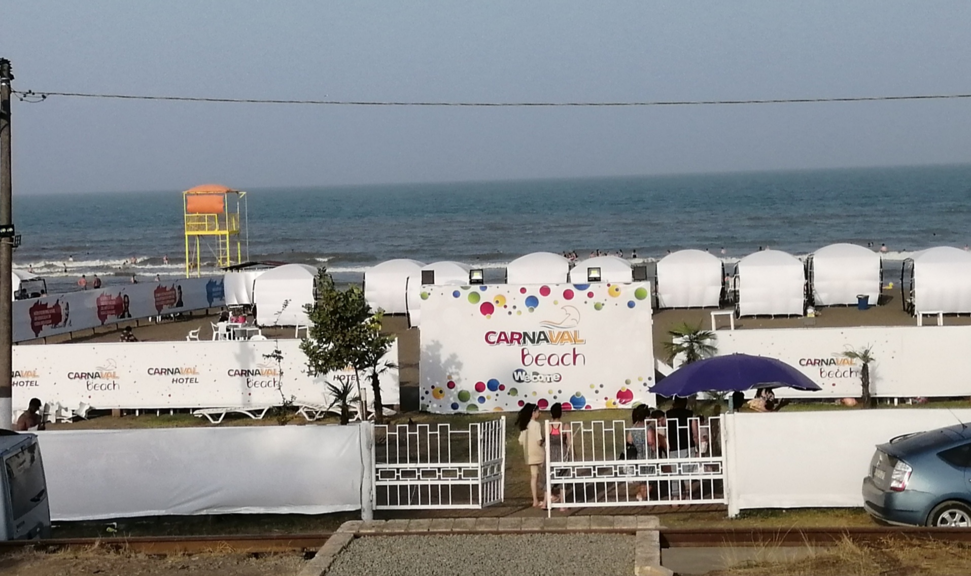 “Özünlə qarpız gətirmisənsə, 20 manat ödəməlisən” - Lənkərandakı “Carnaval-beach” çimərliyində şok qayda