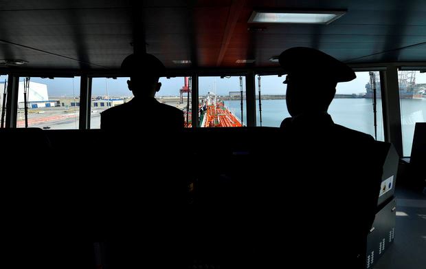 Güclü küləyə görə Xəzərdə bütün gəmilərin hərəkəti dayandırılıb - VİDEO