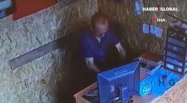 İşə başladığı ikinci gün kassanı yarıb pulları özü ilə apardı - VİDEO