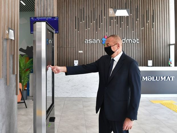İlham Əliyev 6 saylı Bakı “ASAN xidmət” mərkəzinin açılışında iştirak edib - FOTO
