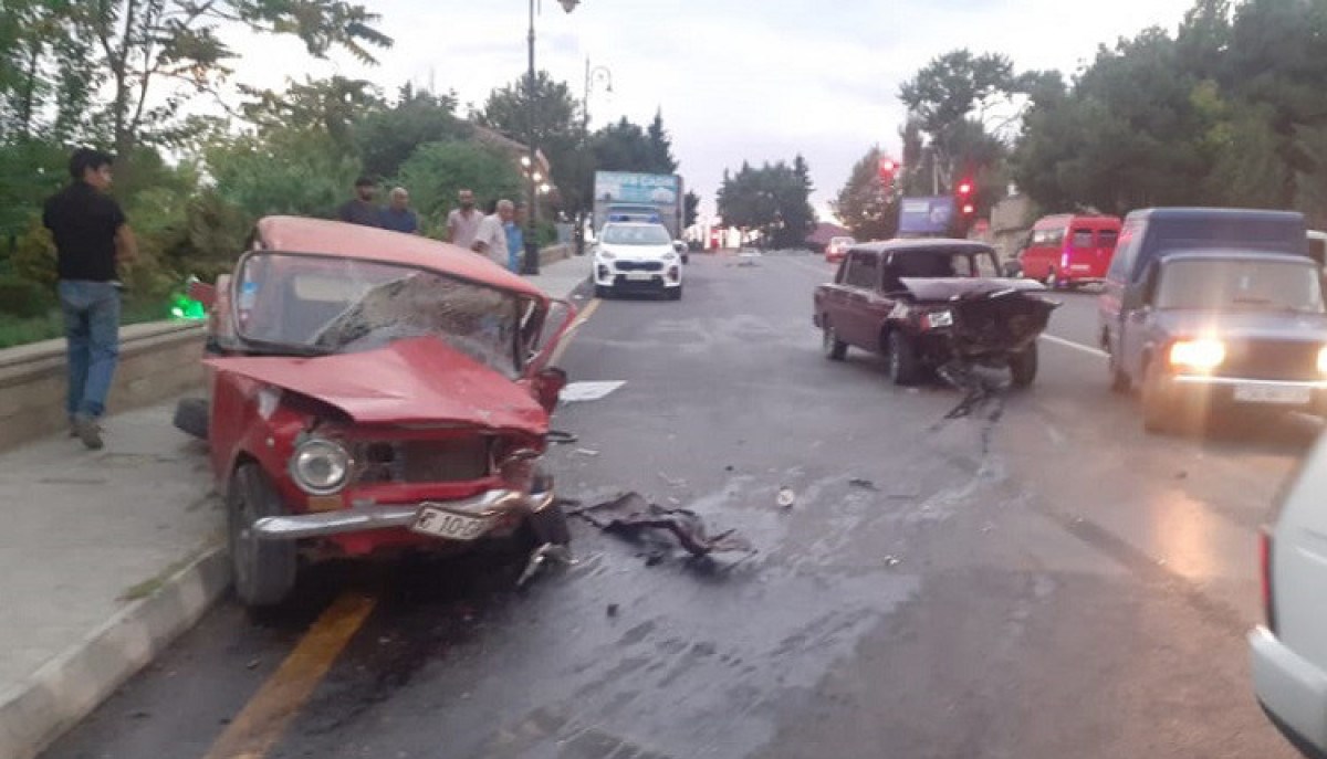 Şamaxıda 2 avtomobil toqquşub, yaralılar var