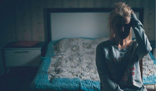 Qax rayonunda sərxoş kişi ruhi xəstə qadını döyərək zorlayıb