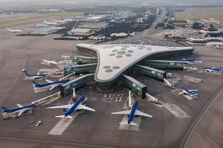 Bu gündən 20 ölkənin vətəndaşlarının Azərbaycana giriş-çıxışına icazə verilib