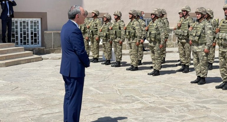 Baş prokuror hərbçilərlə görüşdü - FOTO