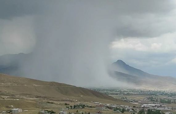 Türkiyədə sel öncəsi nadir təbiət hadisəsi qeydə alınıb– VİDEO
