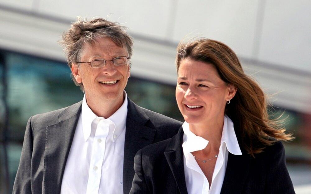 Bill Qeyts 27 illik arvadından boşanmasından danışdı