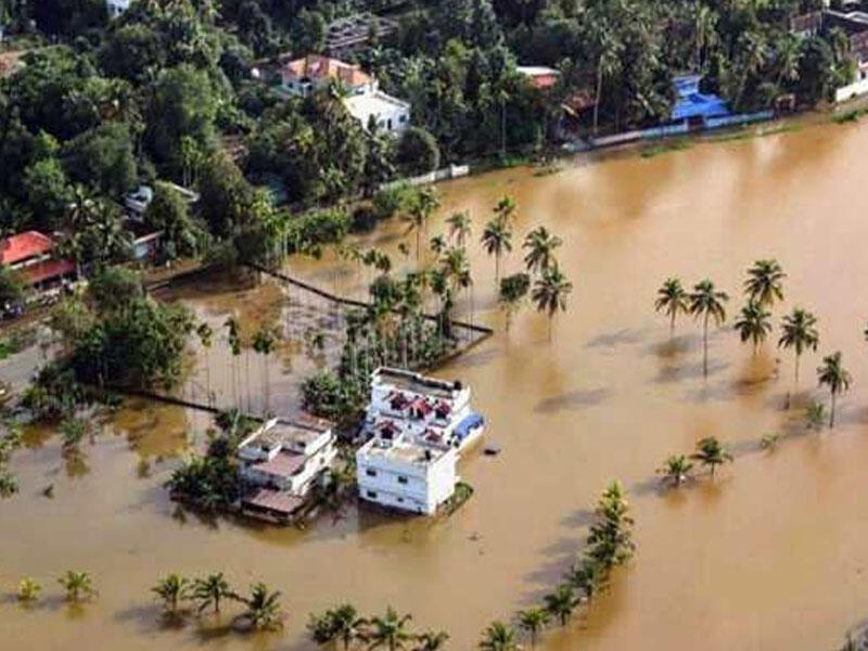 Hindistanda 350-dən çox kənd su altında qalıb