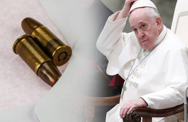 Roma Papasına içərisində güllələr olan zərf göndərilib