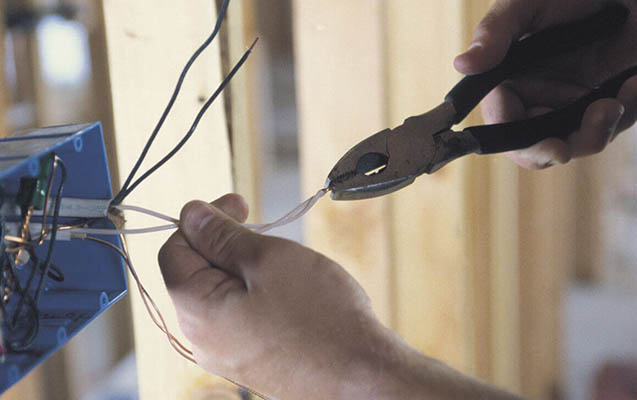 Tovuzda 27 yaşlı oğlanı elektrik cərəyanı vurdu- vəziyyəti ağırdır (ÖZƏL)