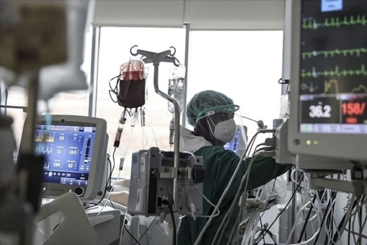 Britaniyada daha 29,6 min nəfər COVID-19-a yoluxub