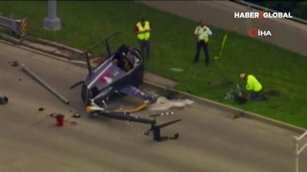 ABŞ-da helikopter avtomobil yoluna düşdü – VİDEO