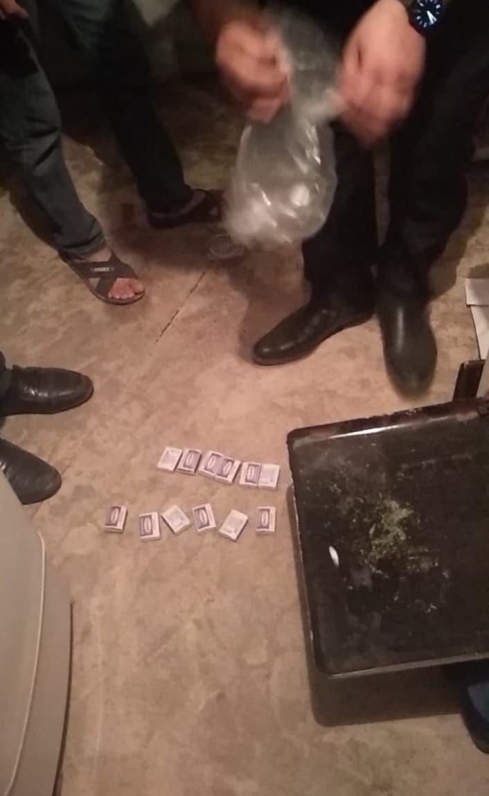 Goranboyda qanunsuz olaraq narkotik vasitə saxlamaqda şübhəli bilinən  şəxs saxlanılıb - FOTO (ÖZƏL)