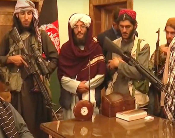“Taliban” hərəkatının üzvləri prezident sarayında – FOTO/VİDEO