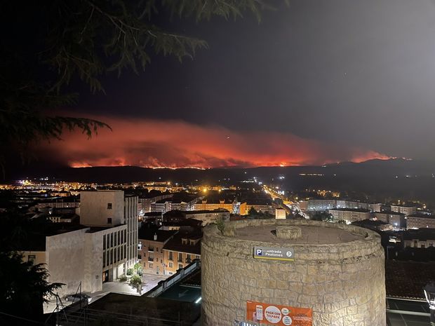Yanğınlar İspaniyada minlərlə hektar meşə ərazisini məhv edib - VİDEO