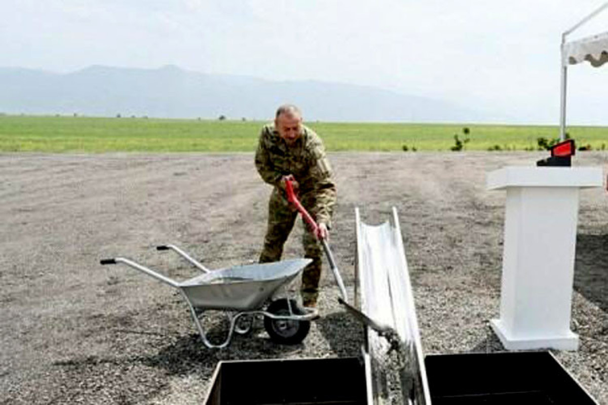 Azərbaycan Prezidenti Laçın Beynəlxalq Hava Limanının təməlini qoyub