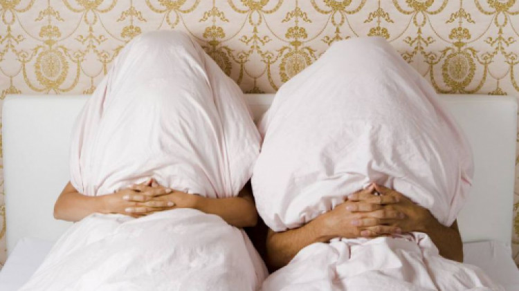 Ər-arvad ayrı çarpayıda yatmalıdır- Səbəbi biləndən sonra hamı tək yatacaq...