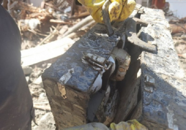 Türkiyədə sel bölgəsində tapılan çamadanı açdılar: Gördüklərinə İNANMADILAR - İçində… / VİDEO