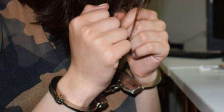 SON DƏQİQƏ! Azərbaycanda YÜKSƏK VƏZİFƏLİ XANIM HƏBS OLUNDU - GÖRÜN NƏ İŞ TUTUB