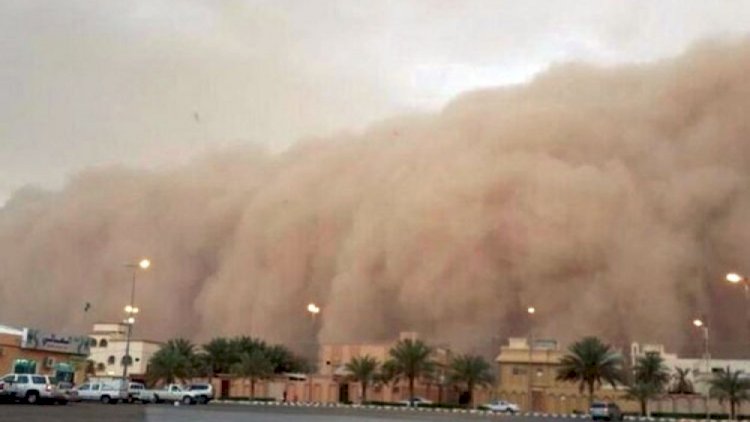 Qum fırtınası Əlcəzair əyalətində həyatı iflic etdi