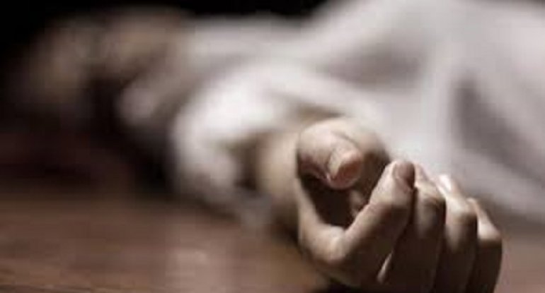 Keçmiş arvadını bıçaqlayaraq öldürmək istəyən şəxs hakim qarşısında