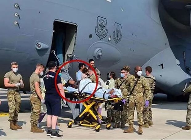Афганка родила ребенка в военном самолете США - ФОТО