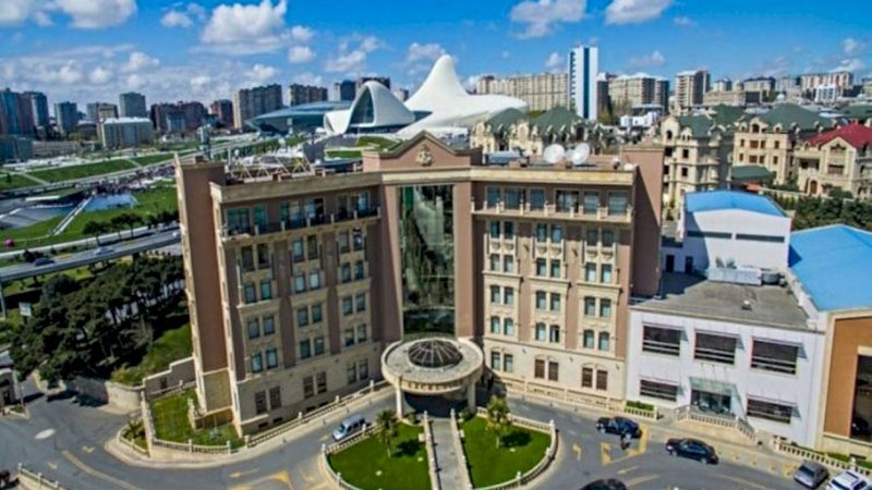 Fazil Məmmədovun otelində nə baş verir?