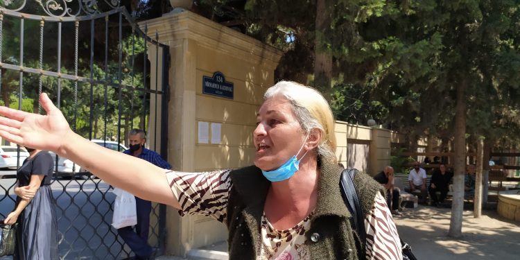 Sahil Babayev milləti ayağa qaldırır: Əlillərin Bərpa Mərkəzi önündə gərginlik, döyülən var – Video