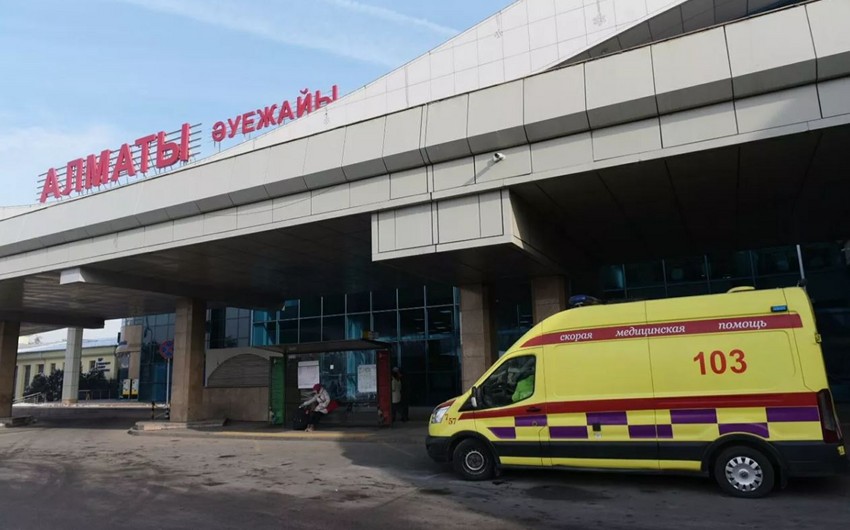 Qazaxıstanda hərbi hissənin anbarında partlayış olub: Onlarla hərbçi xəsarət alıb – VİDEO