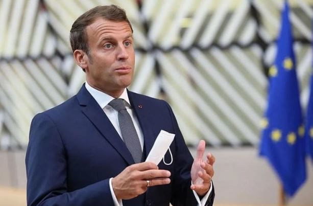 Makronun növbəti yalanı, yoxsa texniki səhv? - Prezidentin peyvənd tarixi qalmaqal yaratdı