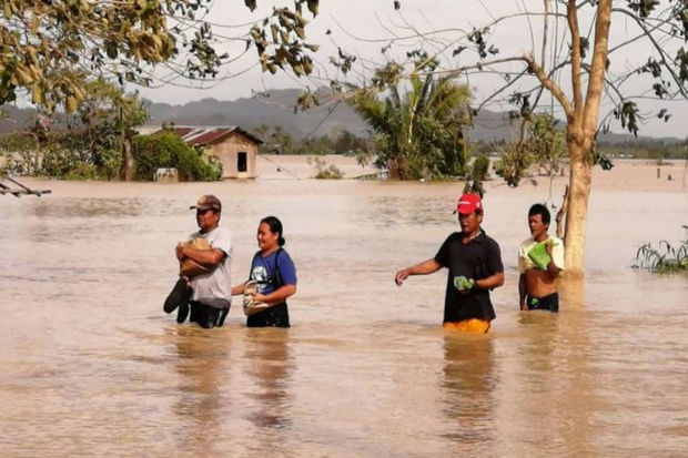Президент Венесуэлы объявил чрезвычайное положение из-за наводнений