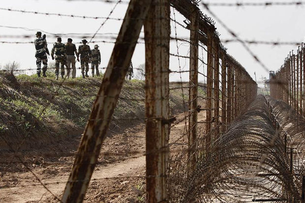 Pakistan hərbçiləri sərhədi qanunsuz keçmək istəyən əfqanlara atəş açdı: Ölənlər var