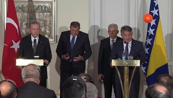 CANLI YAYIMDA ŞOK: Ərdoğanın qarşısında BÖYÜK MÜBAHİSƏ yaşandı - Türkiyə prezidenti görün nə etdi