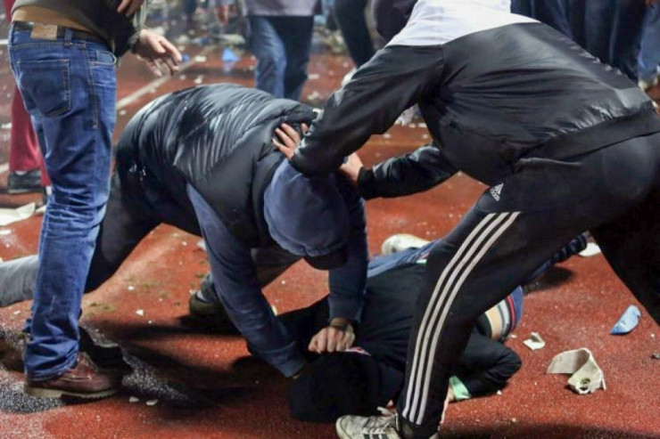 Bakıda mühafizəçi müştərini döyərək öldürdü