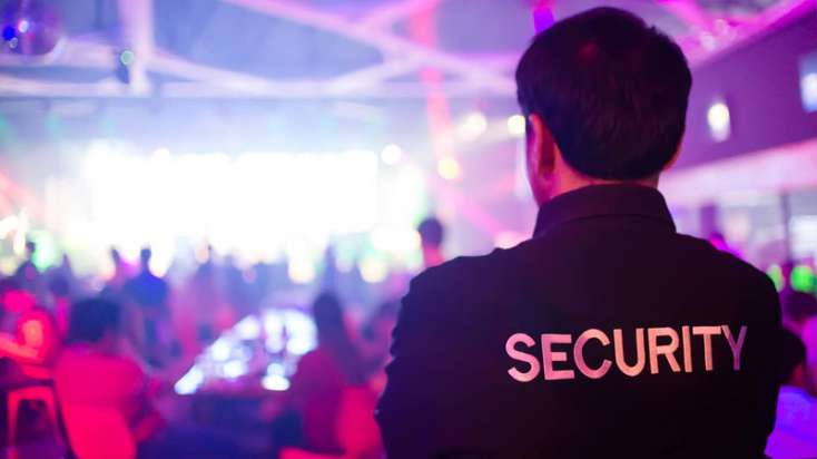 Bakıda MƏŞHUR klubda DAVA: Mühafizəçi müştərini döyərək ÖLDÜRDÜ