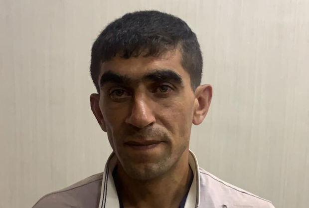 Bakıda avtobus dayanacağında qadına hücum edən şəxs saxlanılıb - FOTO/VİDEO