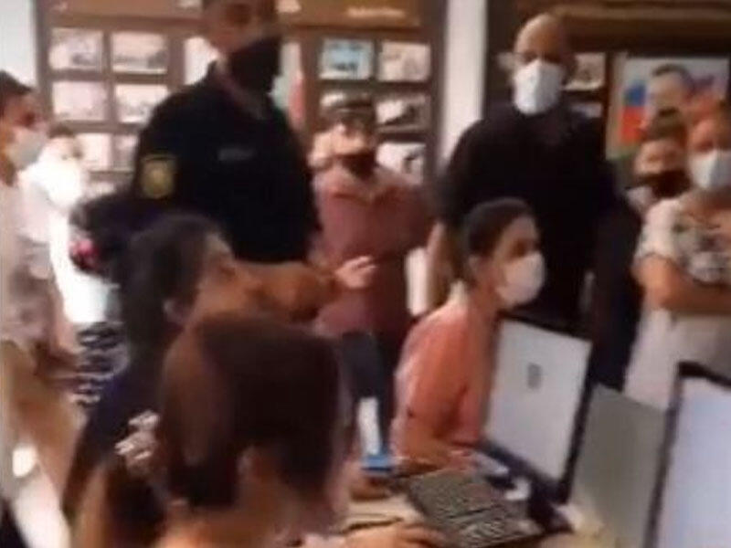 Xəstəxanada maska taxmayan qeydiyyatçılar məsuliyyətə cəlb olunub